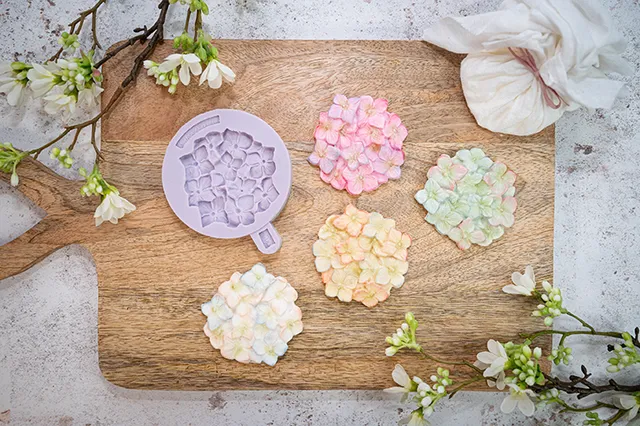 karen-davies-cupcake-top-hydrangea-silikonform-hortensie image 1
