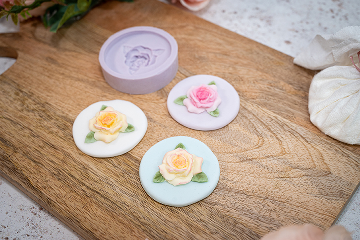 karen-davies-cupcake-top-rose-silikonform-rosen-cupcake-aufleger image 4