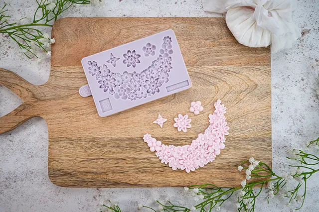 karen-davies-sugar-flower-garland-silikonform-blumengirlande image 1