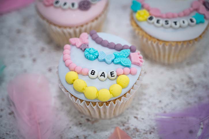 karen-davies-sugar-sip-galentines-cupcakes-silikonform image 3