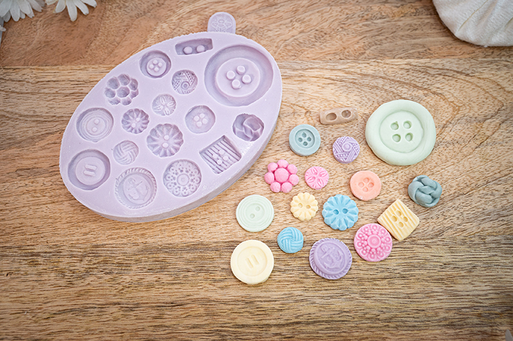 karen-davies-buttons-silikonform-kn-pfe-gemustert image 4