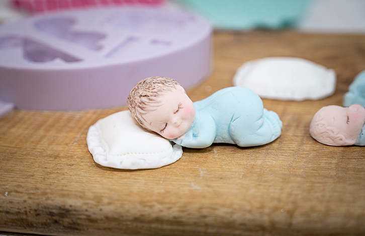 karen-davies-sleeping-baby-pillow-silikonform-baby-silikonform image 6