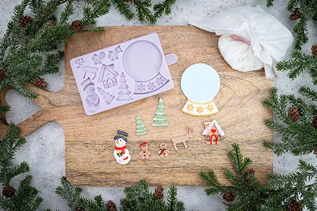 karen-davies-snowglobe-silikonform-schneekugel-weihnachten image 1