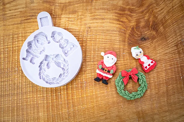 karen-davies-miniature-mr-mrs-claus-silikonform-weihnachten image 1