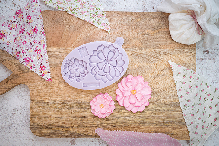 karen-davies-dahlia-silikonform-2-dahlien-designs image 1