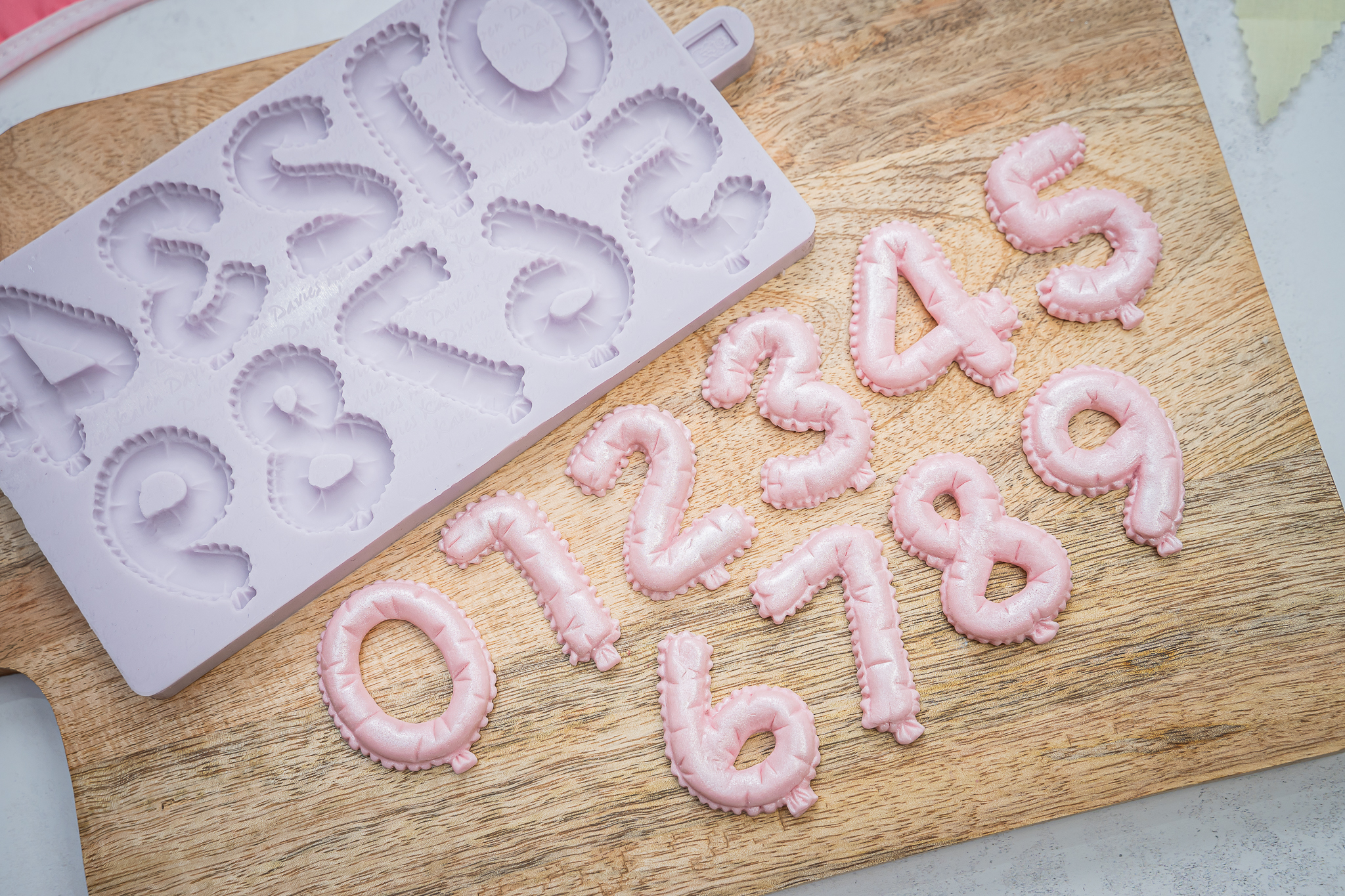 karen-davies-balloon-numbers-silikonform-ballon-zahlen image 2