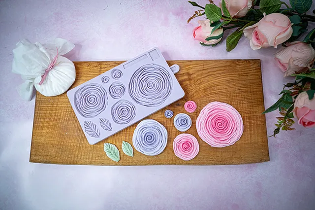 karen-davies-ruffled-roses-silikonform-r-schen-rosen image 1