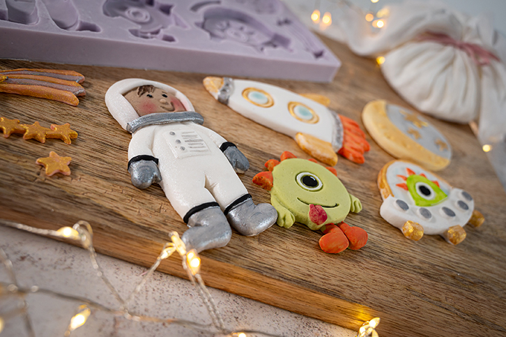 karen-davies-space-cookie-silikonform-astronaut-rakete image 6