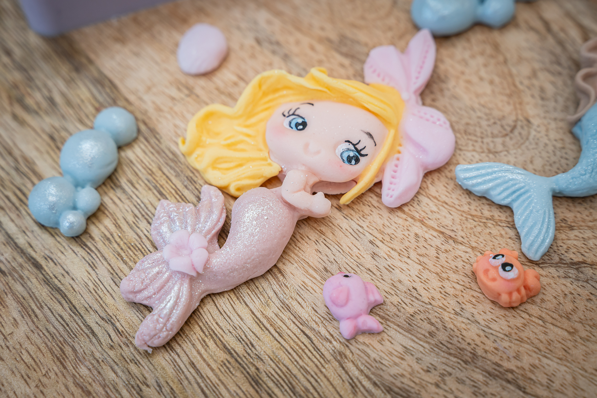 karen-davies-mermaids-silikonform-meerjungfrau-tortendeko-set image 7