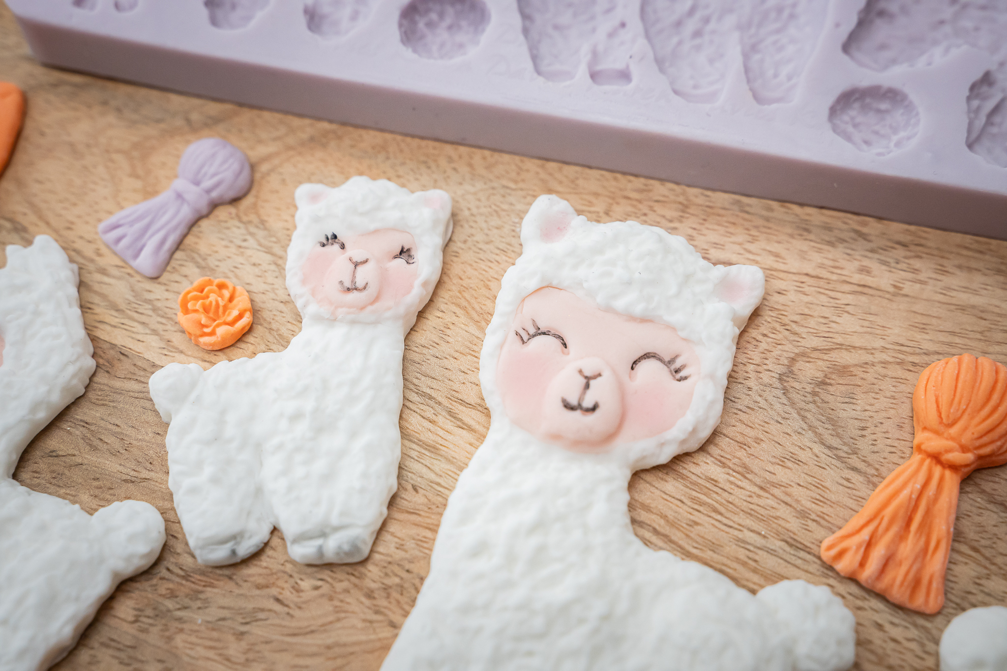 karen-davies-alpaca-silikonform-lama-tiermotiv image 4