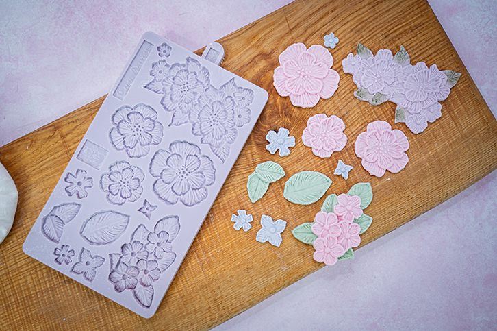 karen-davies-brush-embroidery-silikonform-12-designs image 3