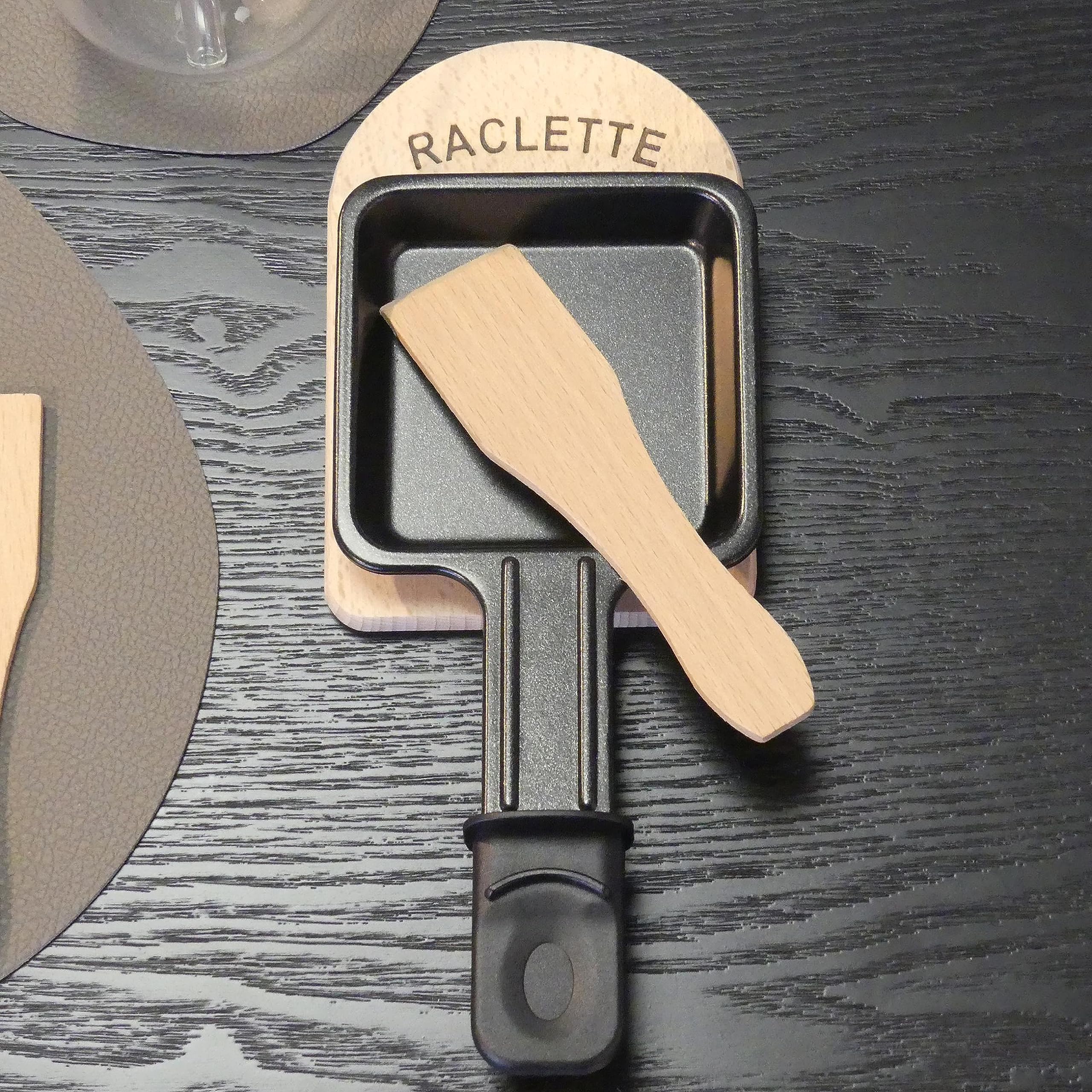 kela-baar-raclette-untersetzer-4-tlg-buchenholz-14-x-9-5-cm image 6