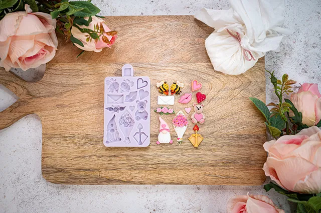 karen-davies-miniature-valentines-silikonform-valentinstag-mini-motive image 1