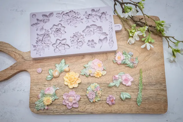 karen-davies-floral-essentials-silikonform-blumen-und-bl-tter image 1