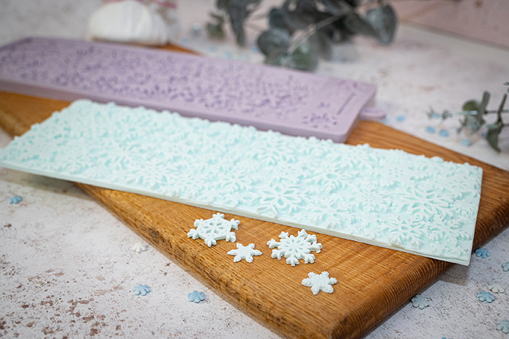 karen-davies-sugar-snowflakes-silikonform-schneeflocken-bord-re image 3