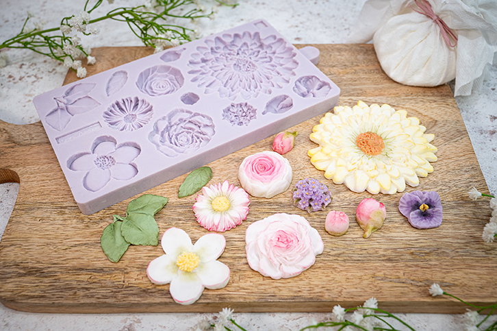 karen-davies-buttercream-flowers-silikonform-tortendeko-blumen image 3