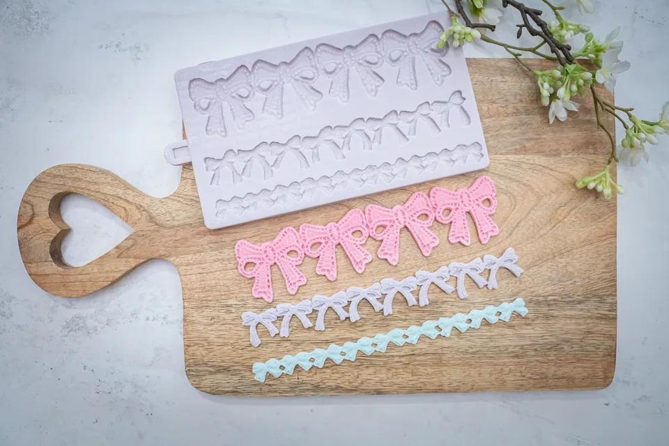 karen-davies-lace-bow-borders-silikonform-schleifen-bord-re image 1