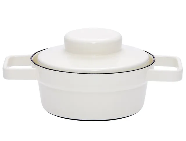 riess-aromapots-truehomeware-kasserolle-16-cm-0-5-l-white-emaille-2109-212 image 1