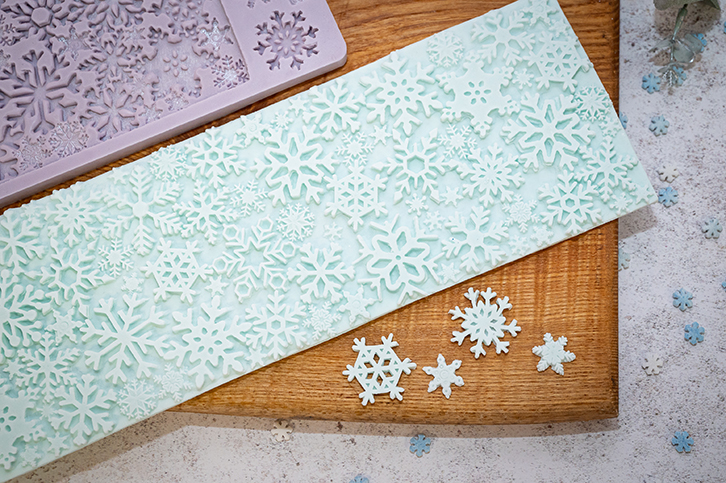 karen-davies-sugar-snowflakes-silikonform-schneeflocken-bord-re image 2