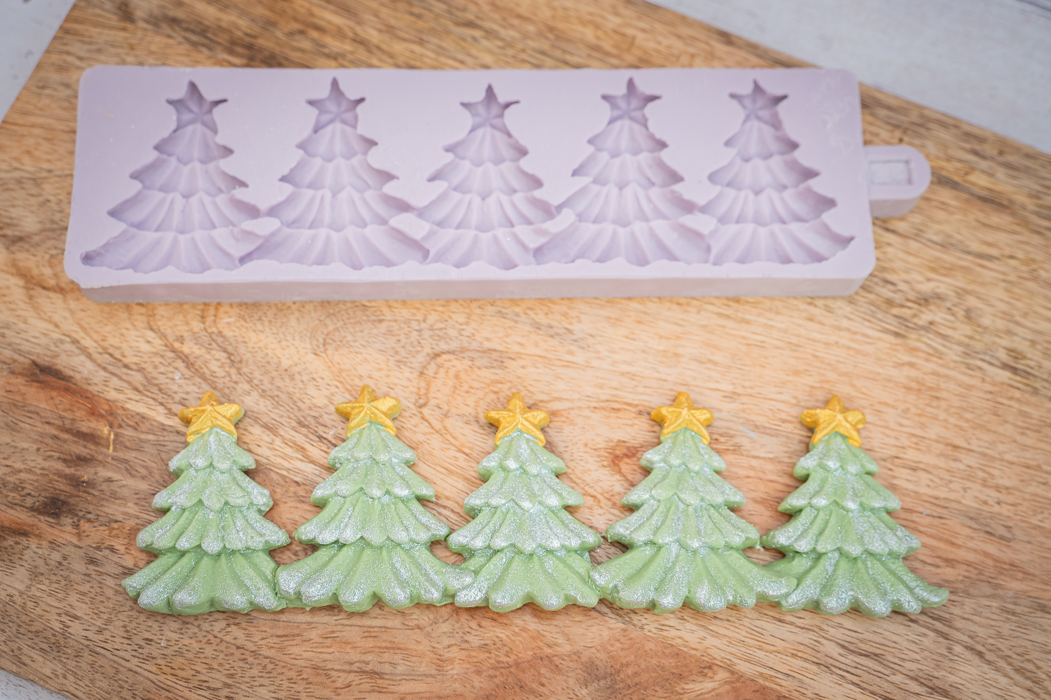 karen-davies-winter-tree-border-silikonform-tannen-borte image 1