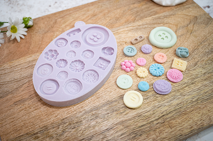 karen-davies-buttons-silikonform-kn-pfe-gemustert image 6